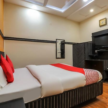 Oyo Hotel City Palace Kanpur Zewnętrze zdjęcie