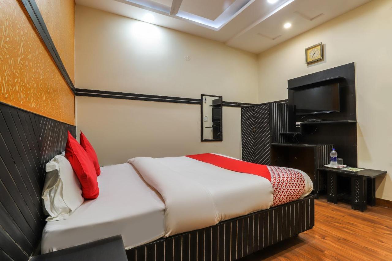 Oyo Hotel City Palace Kanpur Zewnętrze zdjęcie