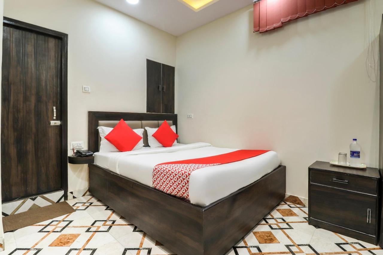 Oyo Hotel City Palace Kanpur Zewnętrze zdjęcie